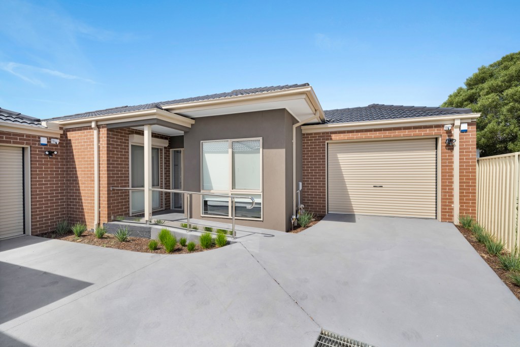 NDIS registered accessible home in the Mornington Peninsula with access ramp